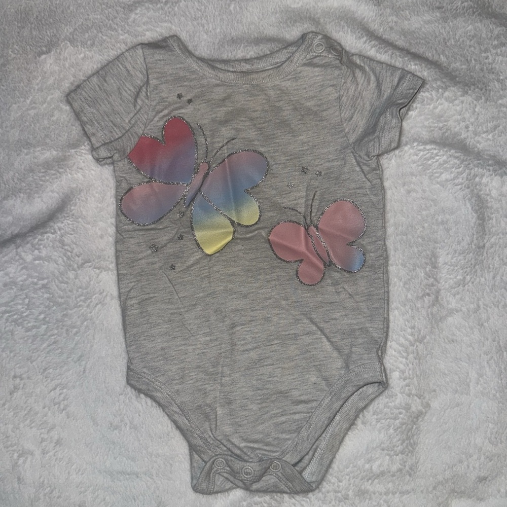 Multi Brand & Color Girls Onesie Bundle of 5 and 1 pair of Shorts 6-12M - Picture 10 of 11